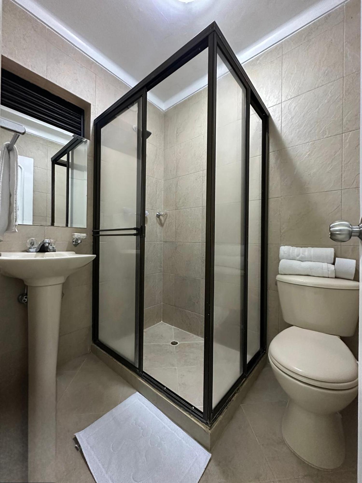 Hotel Lukas Μεντεγίν Εξωτερικό φωτογραφία
